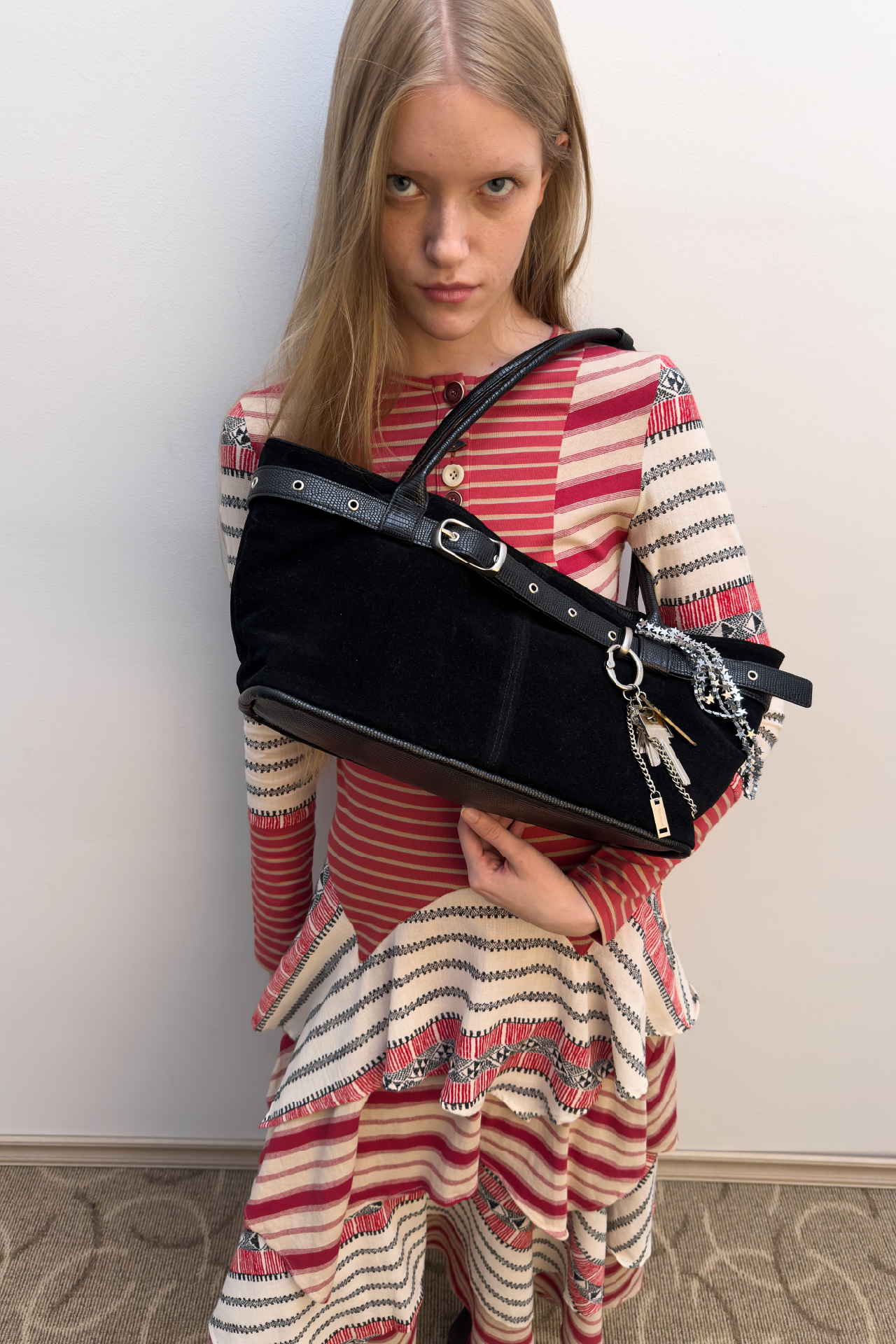 belted boat bag (suede black)