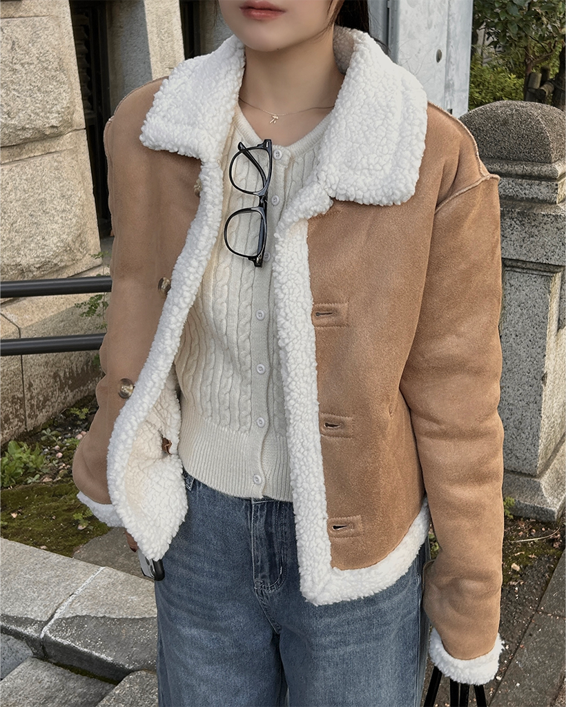 1piu1uguale3　ムートン　ジャケット　クリーム クロップドボタンムートンジャケット | ファッション通販サイト NUGU