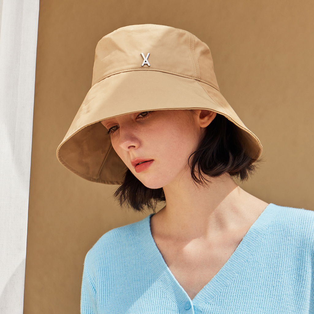 ★VARZAR★ VA stud solar shield bucket hat beige VA Stud Basic Bucket Hat / Beige - VARZAR | 60% - Asian