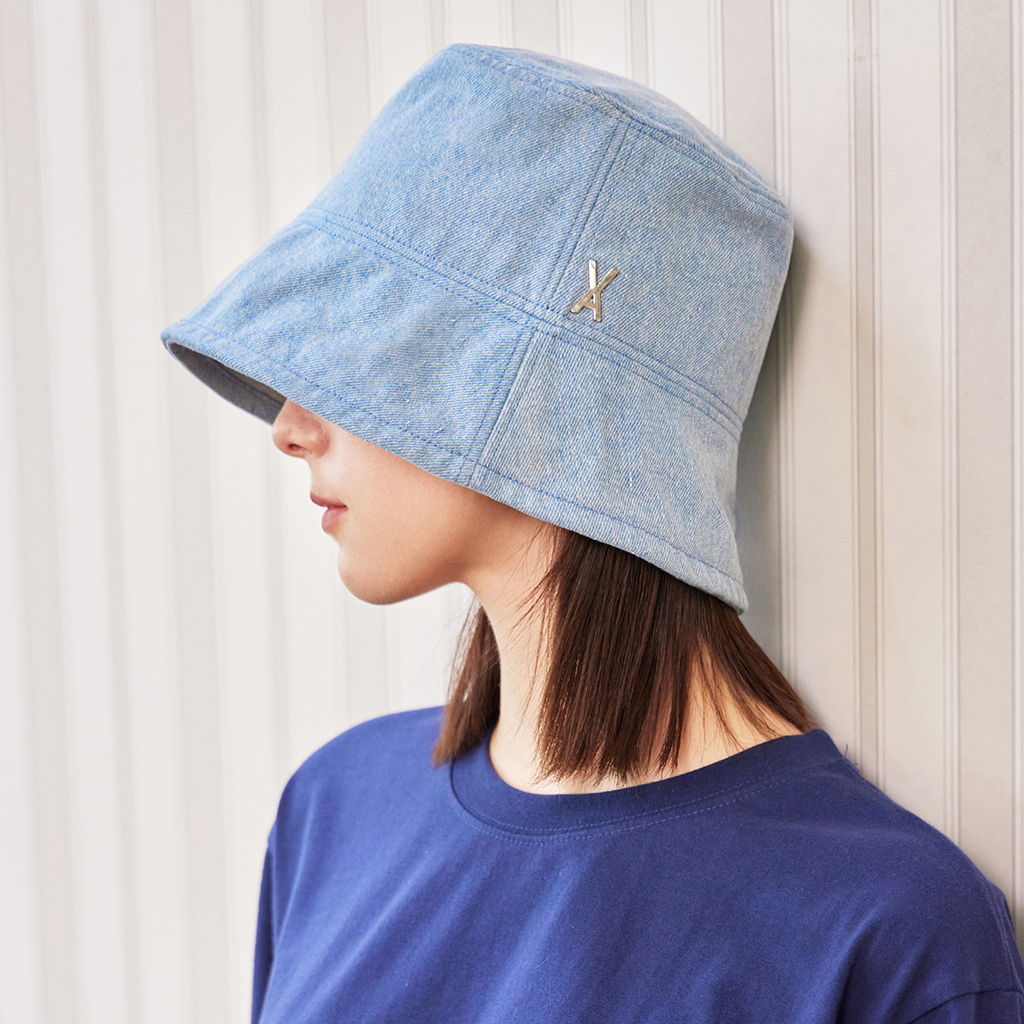 ★VARZAR★ VA stud non-washing denim drop bucket hat light i VA Stud Non Washing Denim Drop Bucket Hat / Indigo - VARZAR