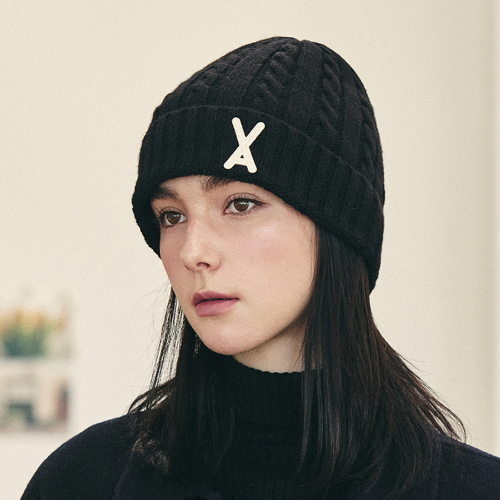 ★送料・関税込★VARZAR★VA Applique Cable Knit Beanie★ Designer fashion, Seoul-fully created | W Concept