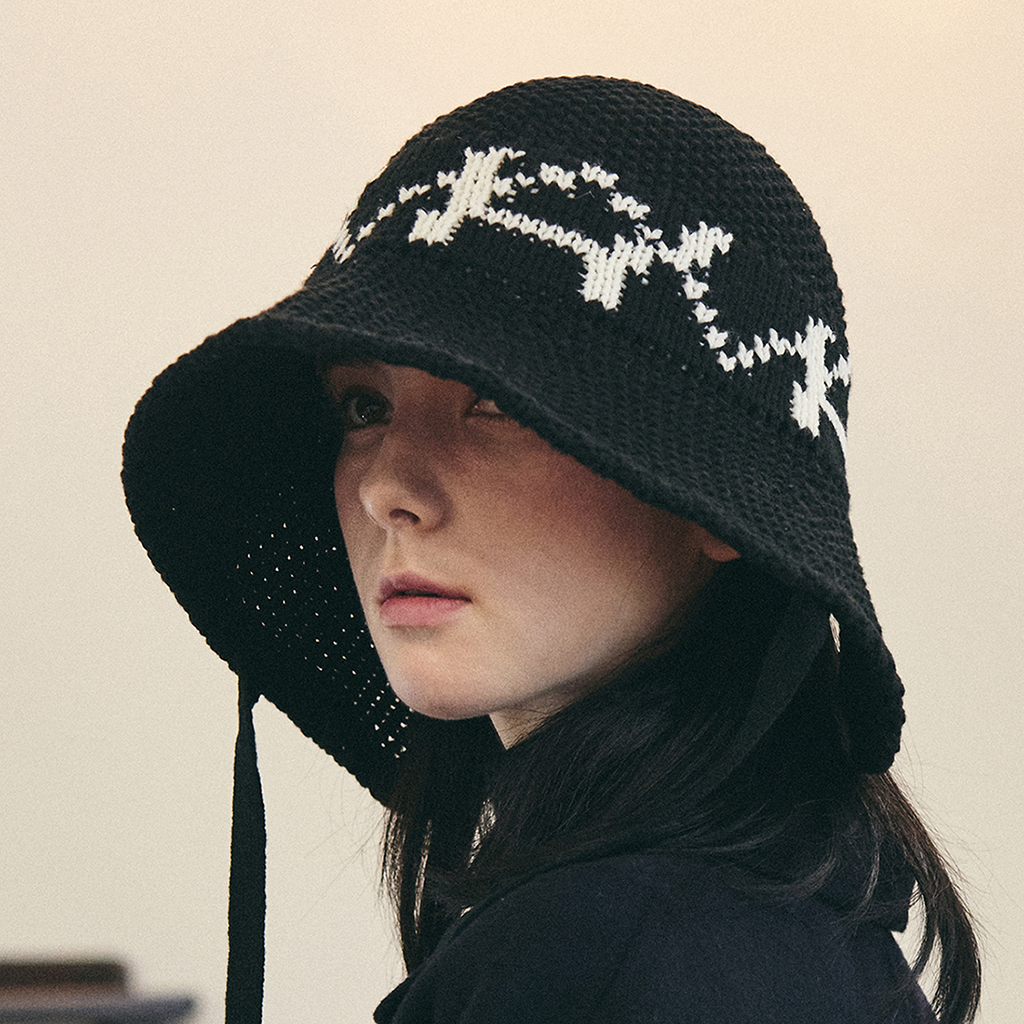 ★VARZAR★ VA digital logo cozy knit bonnet hat cream black VA Digital Logo Cozy Knit Bonnet Hat / Cream&Black - VARZAR