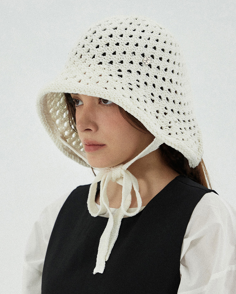 VA Curved Logo Jacquard Bucket Hat Lightbeige | ファッション
