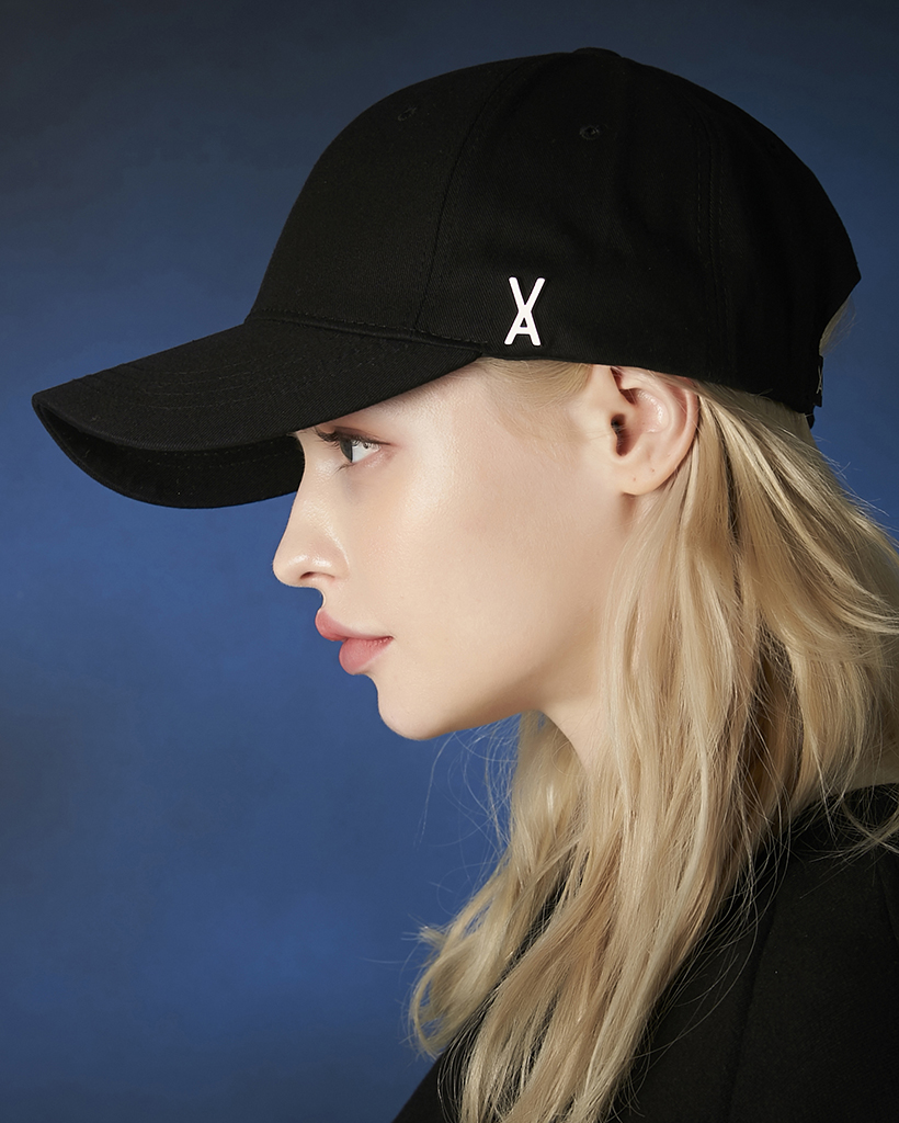 Stud logo over fit ball cap black