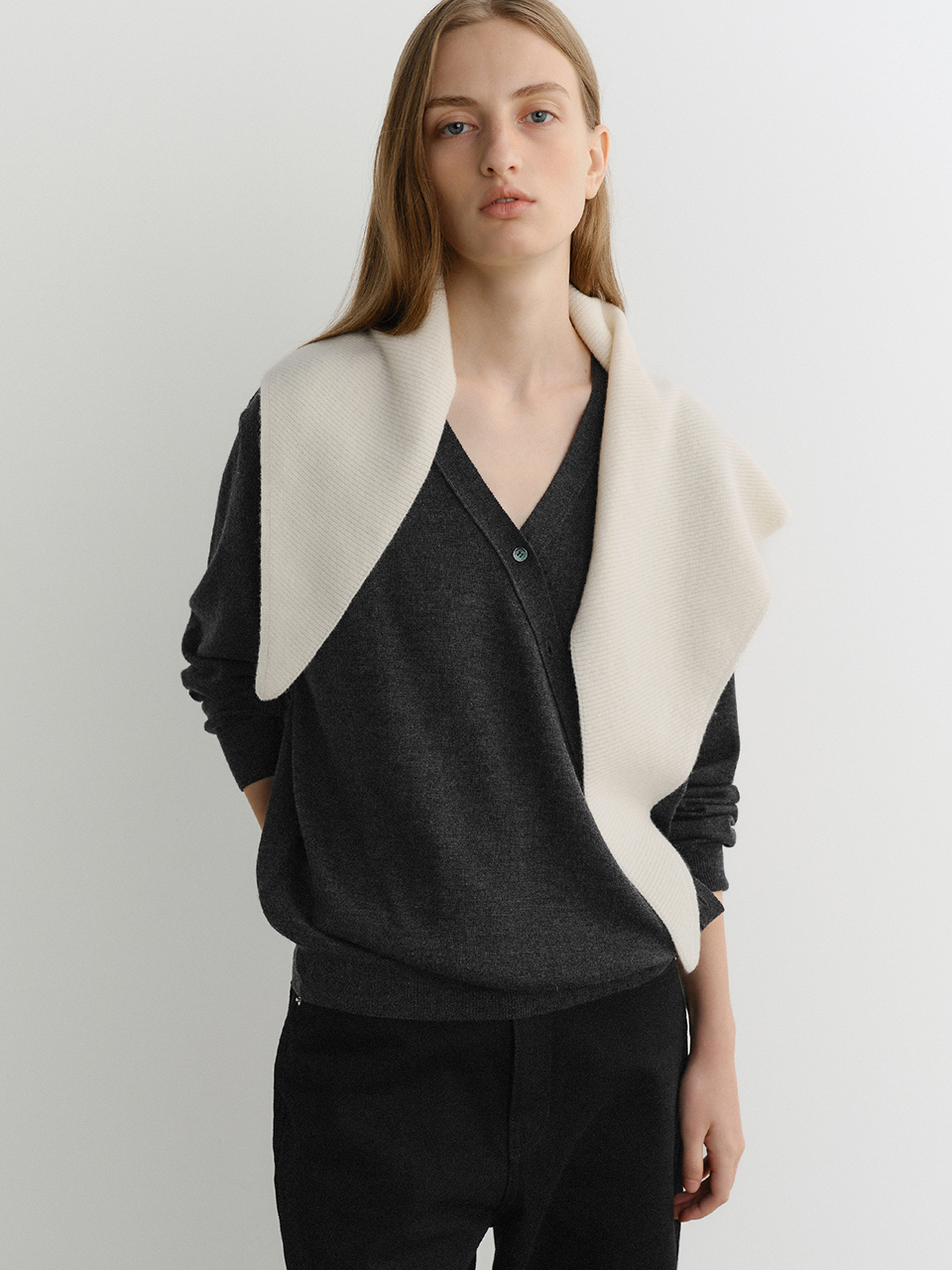 【購入特典】Roy Cashmere Knit Scarf (Ivory)