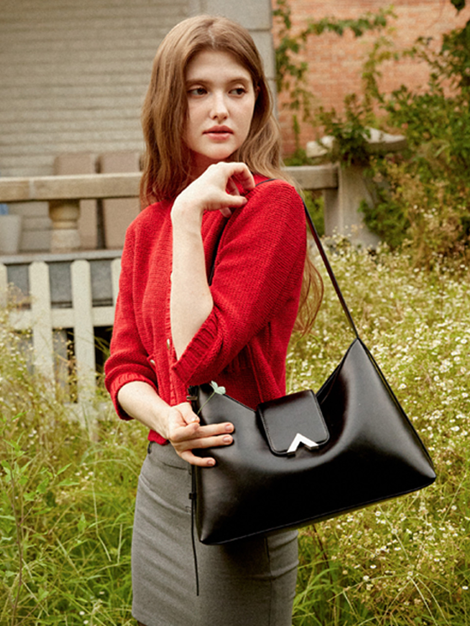 GLADY SILVER CHAIN LEATHER SHOULDER BAG UNISEX