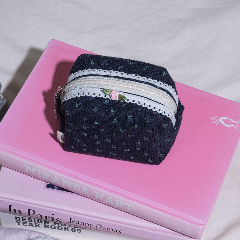 ファブリック スクエア ポーチ フラワー ネイビー S