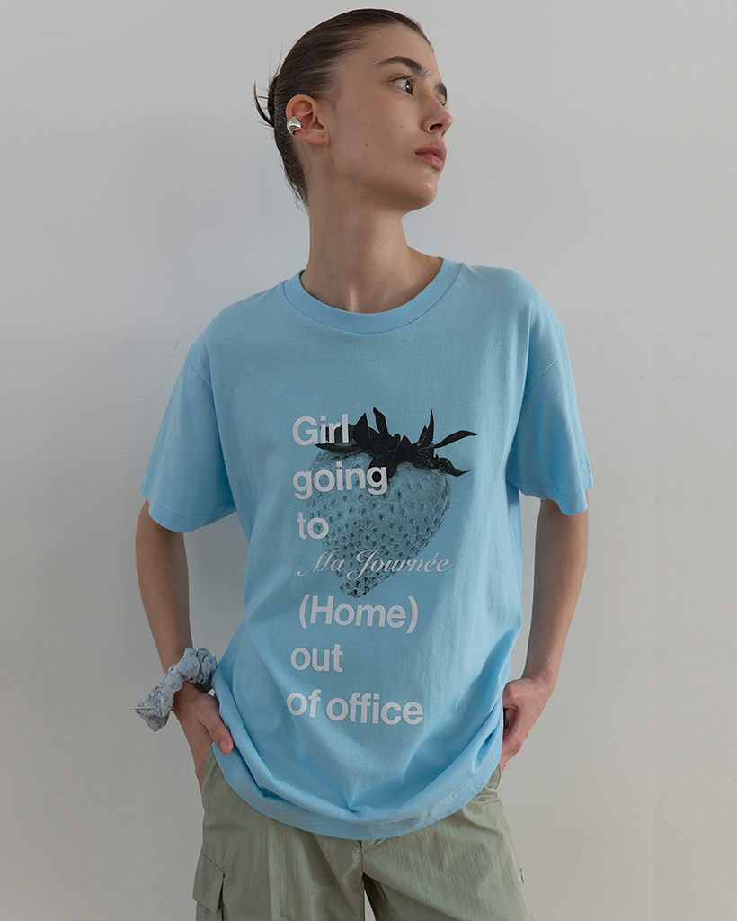 M STRAWBERRY SHORT SLEEVE T-SHIRT_SKY