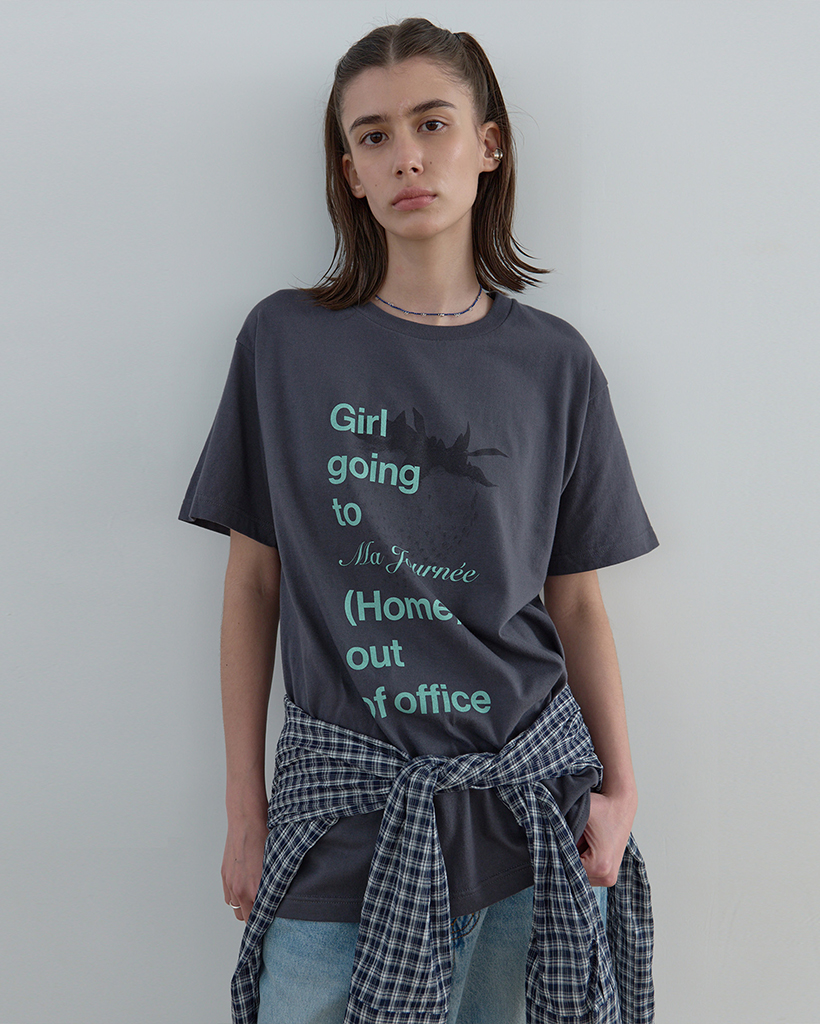 M STRAWBERRY SHORT SLEEVE T-SHIRT_CHARCOAL