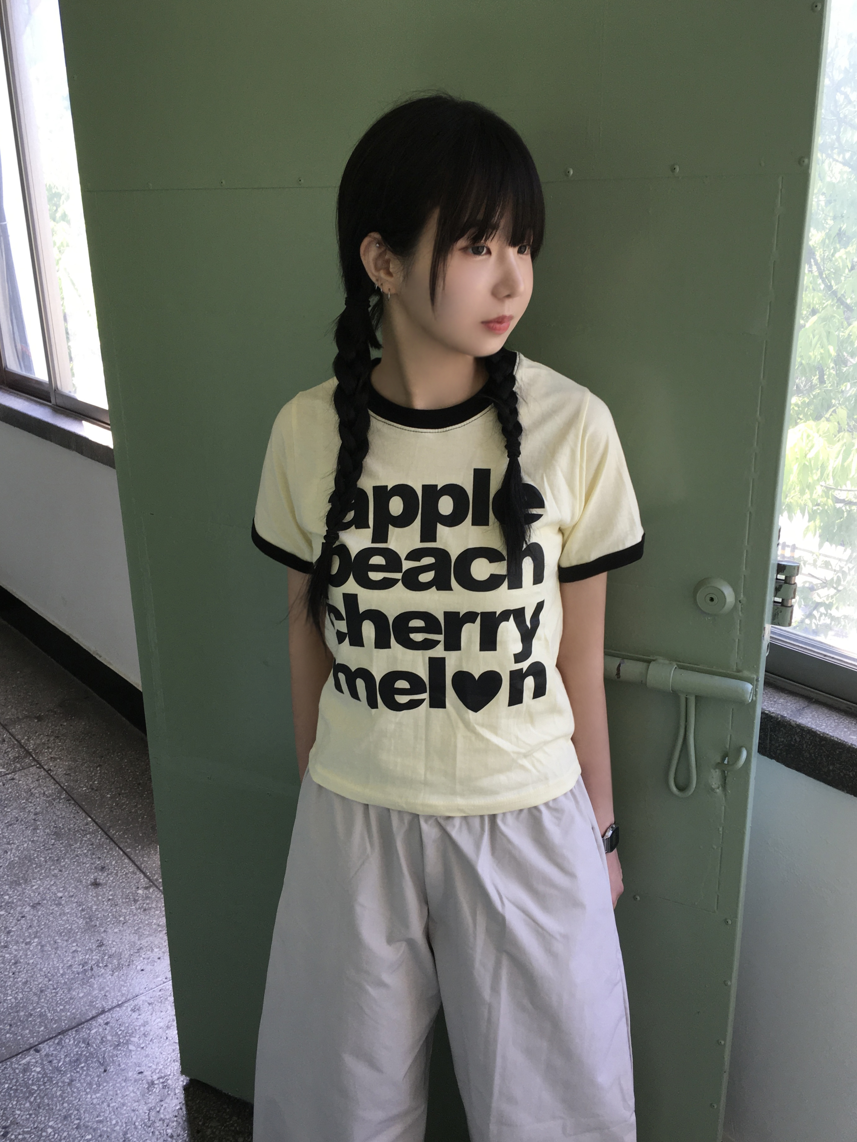 レタリング半袖リンガーTシャツ