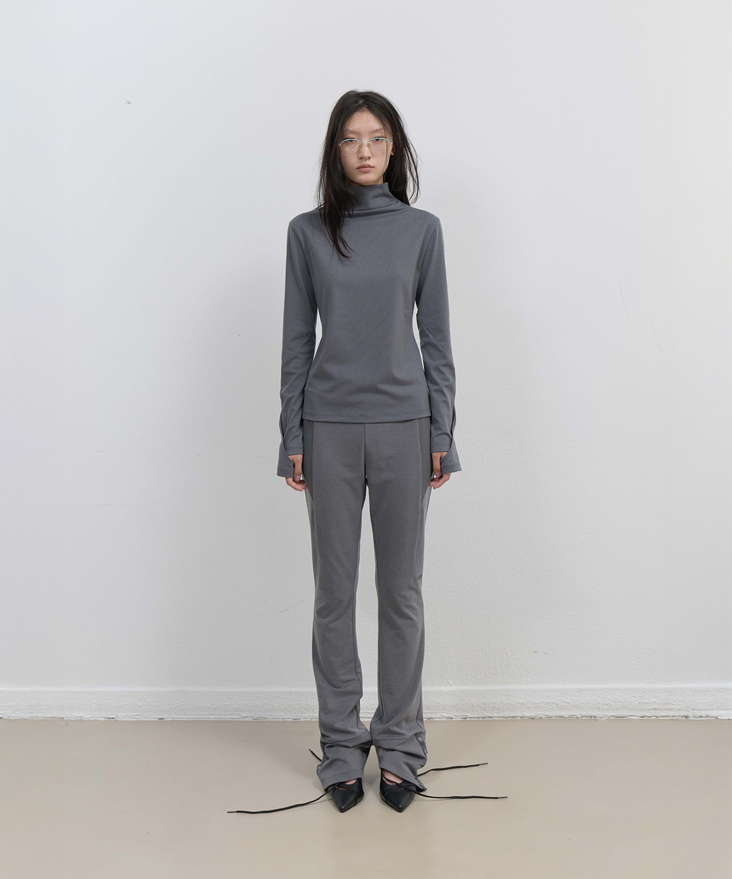 Button Slit Bootcut Pants / Charcoal