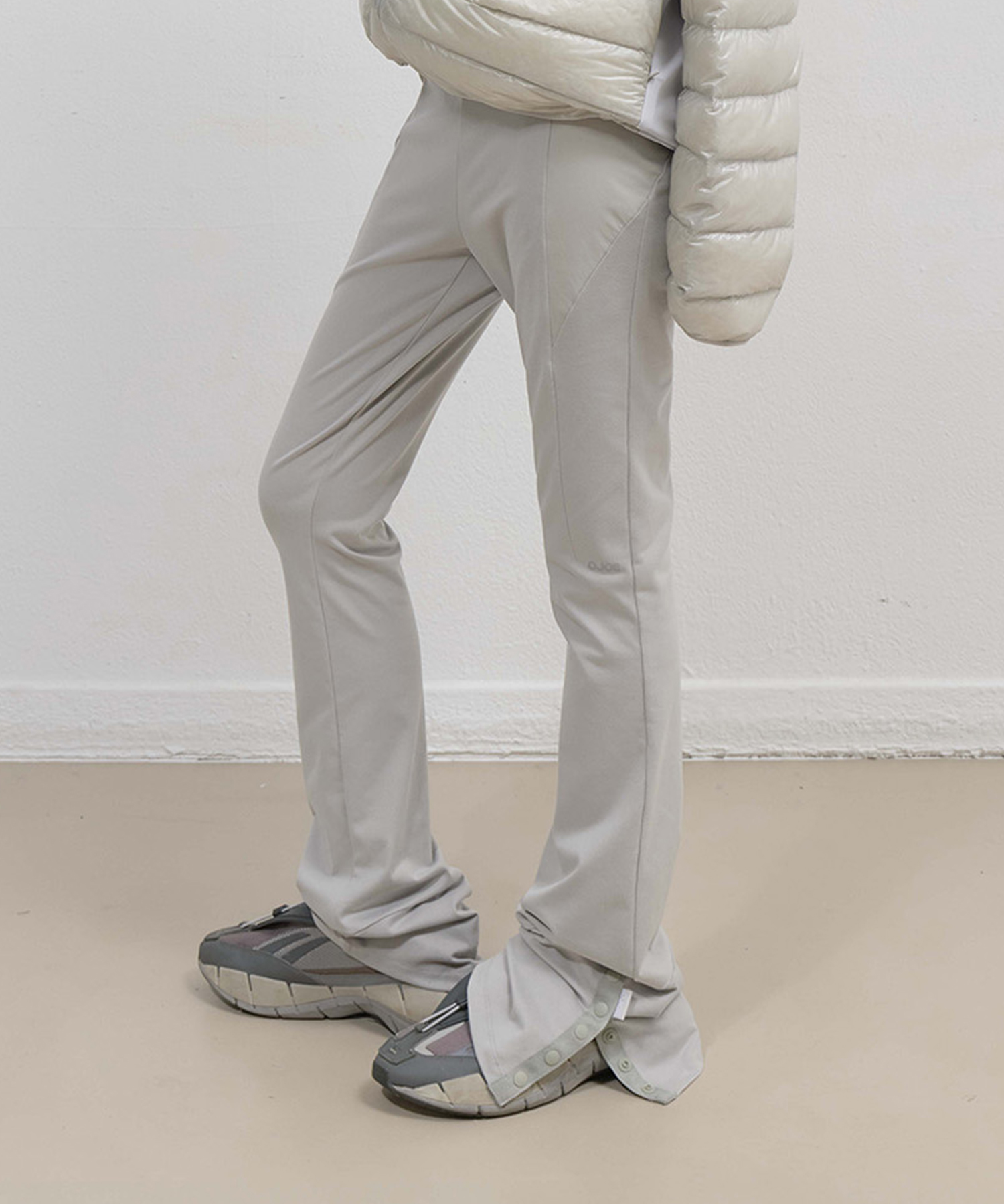 Button Slit Bootcut Pants / Mint Grey