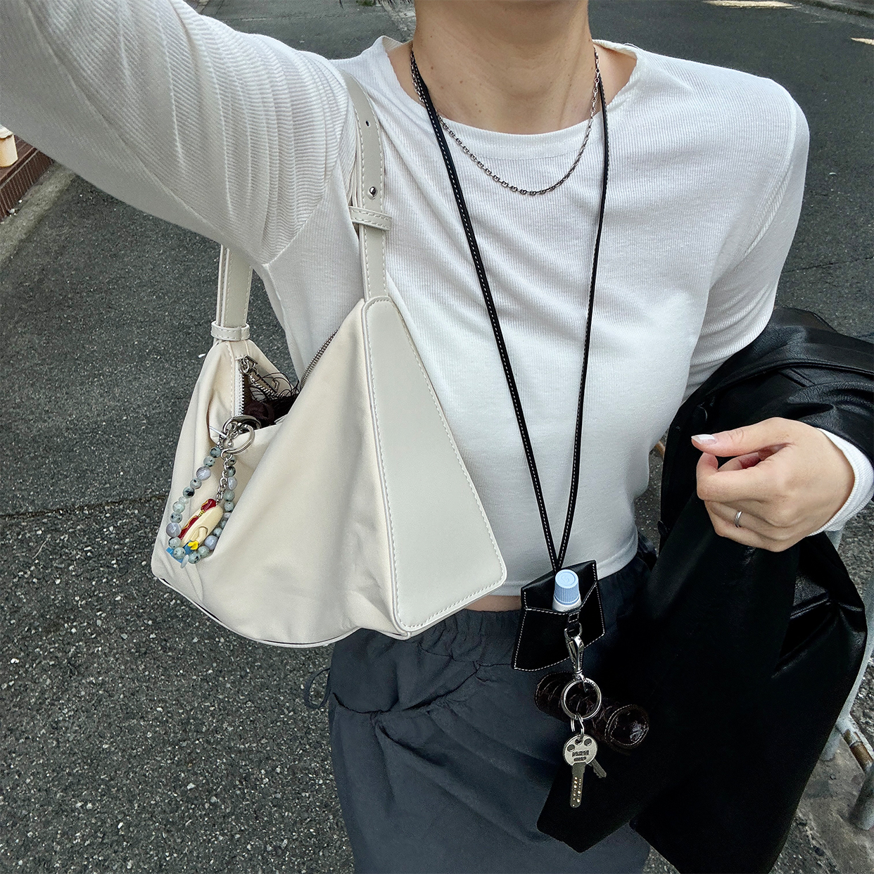 【新品・未使用・タグ付き】　alo トップス　ロングスリーブトップス　日本未発売 Alo Yoga トップス ヨガ 長袖 ロングスリーブ (ALO Yoga/フィットネス