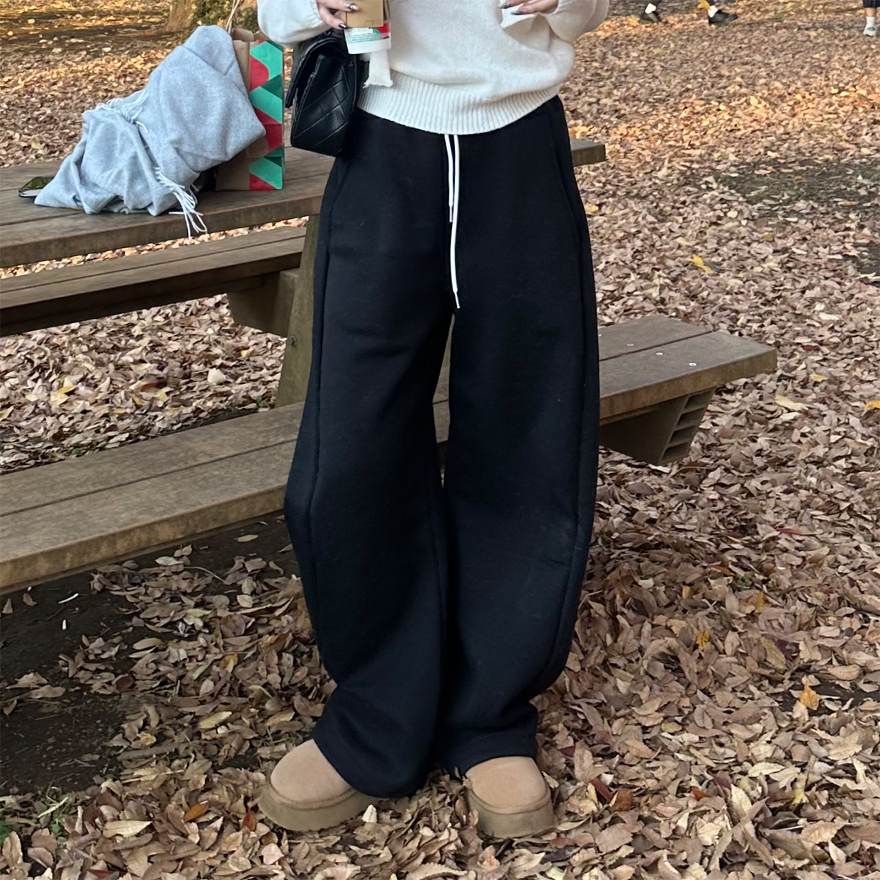 ユニセックス) ボリュームサイドストリングパンツ | ファッション通販