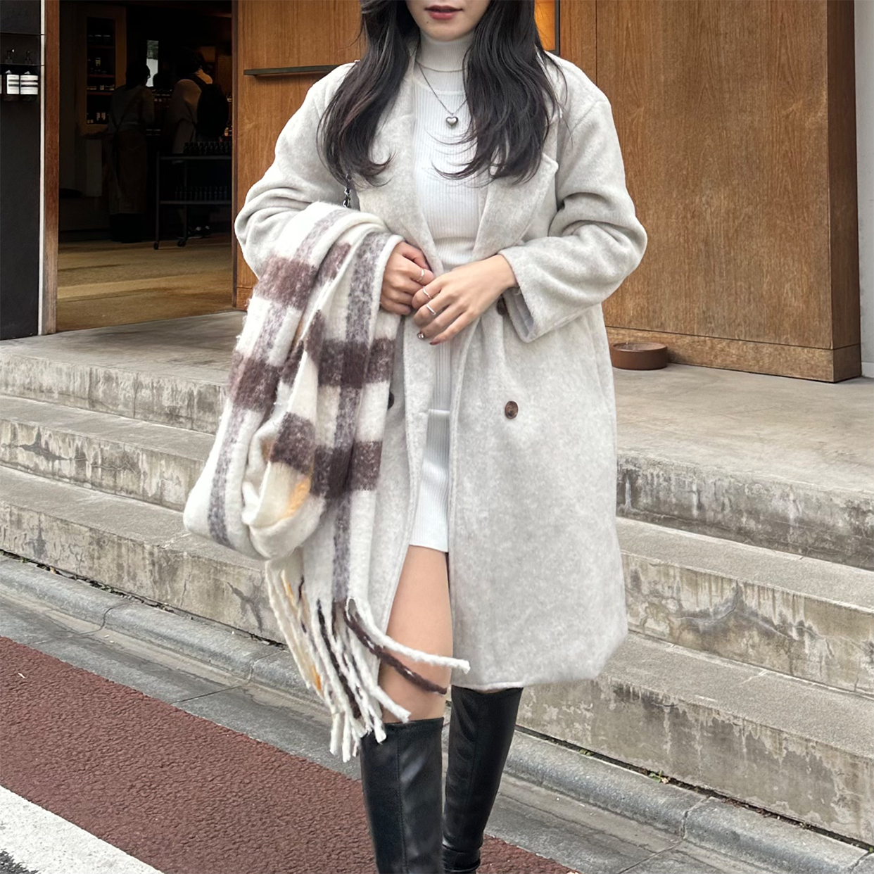 ダブルボタンコート