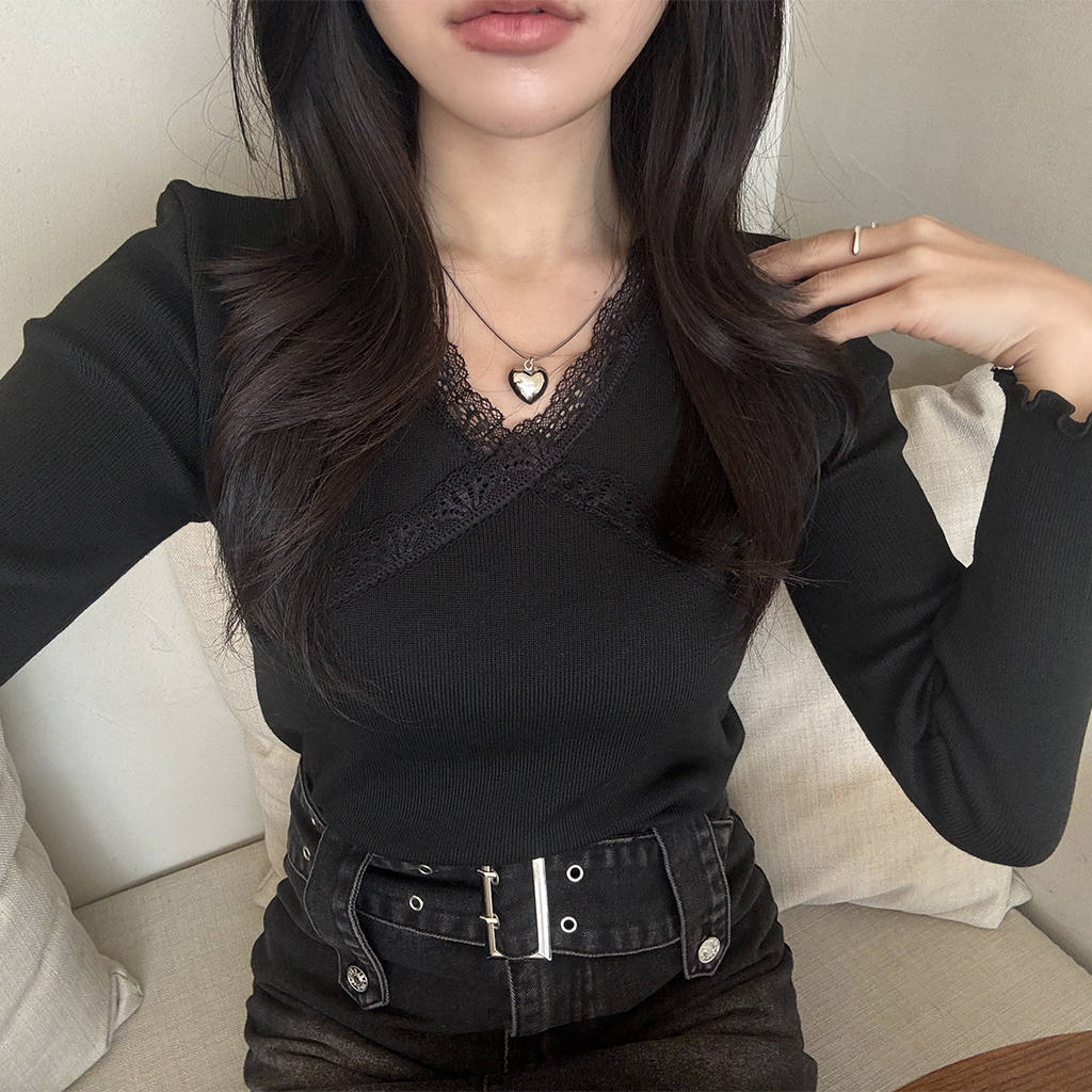 レースVネックニット