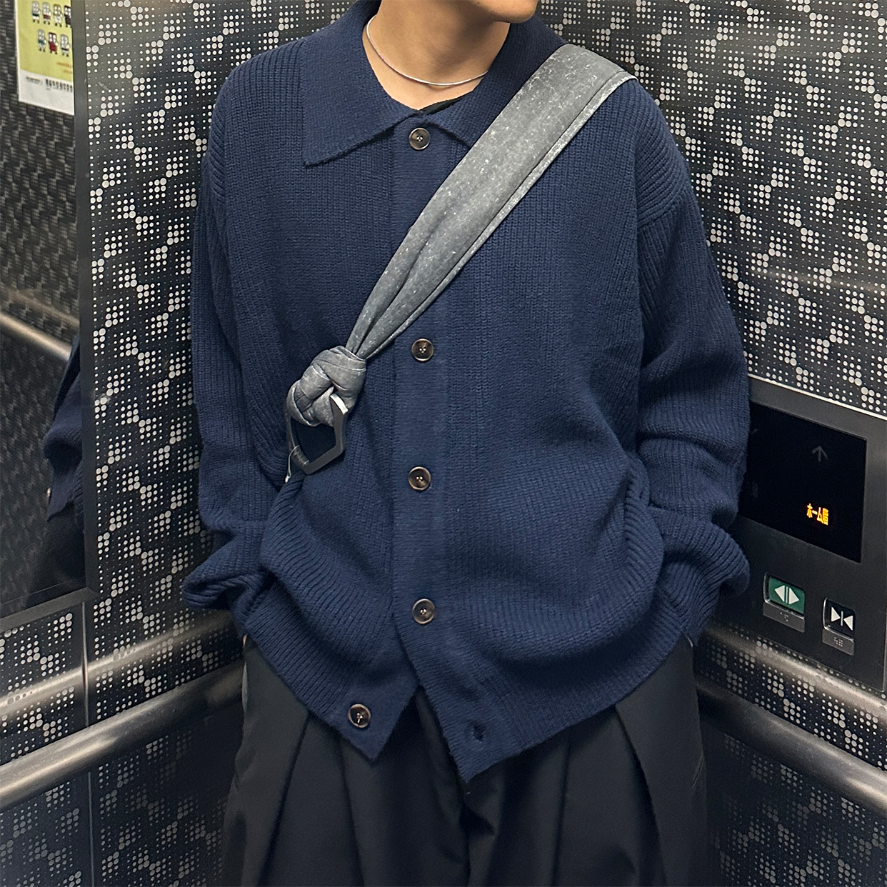 ユニセックス) スタンダードカラーボタンカーディガン | ファッション