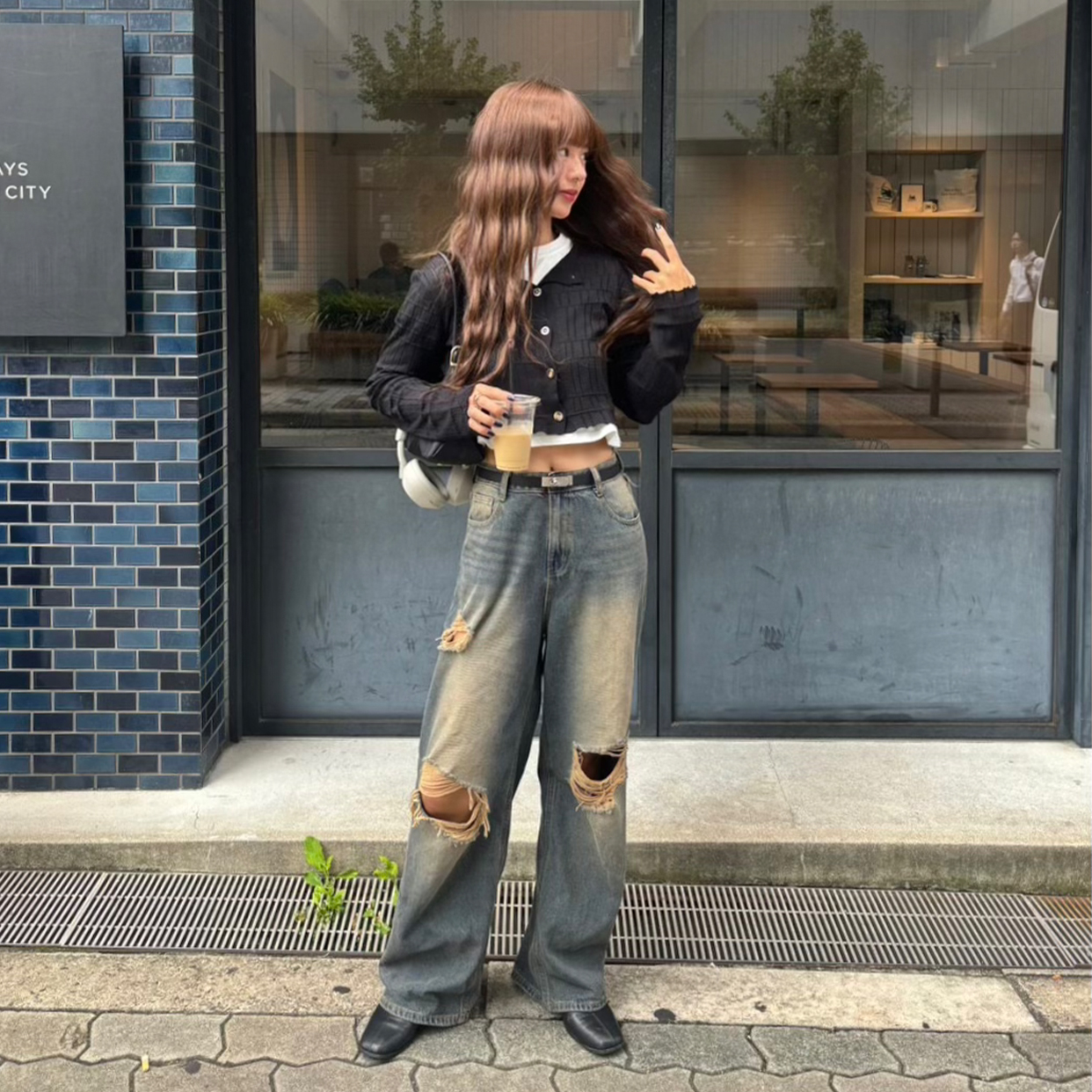 ヴィンテージライクデストロイデニムパンツ