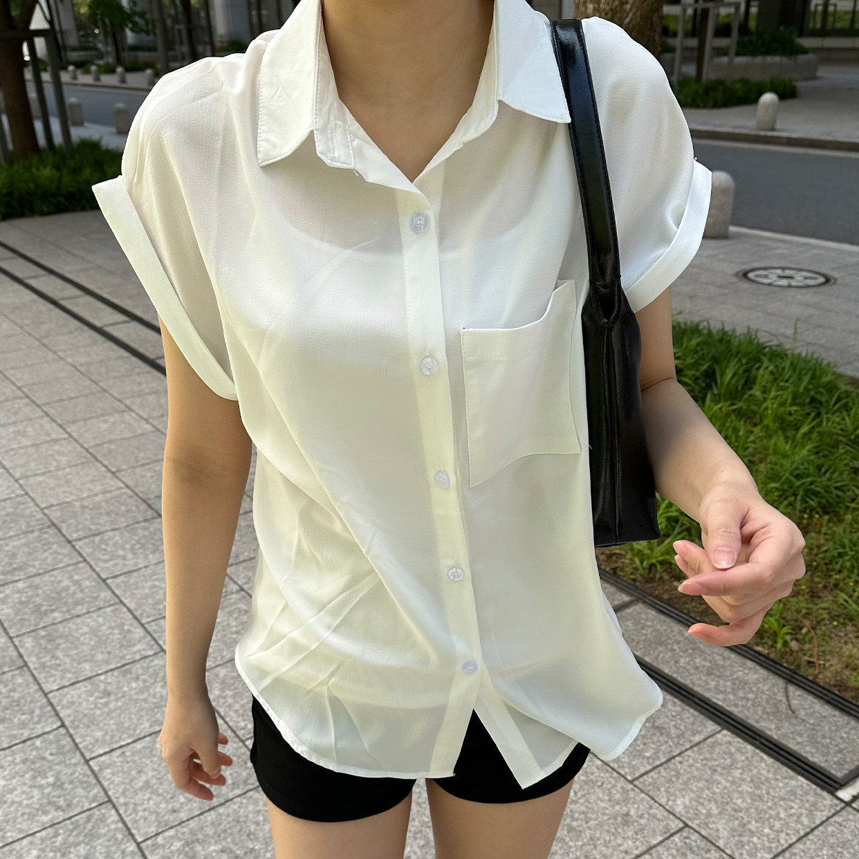 フレンチスリーブロールアップシャツ