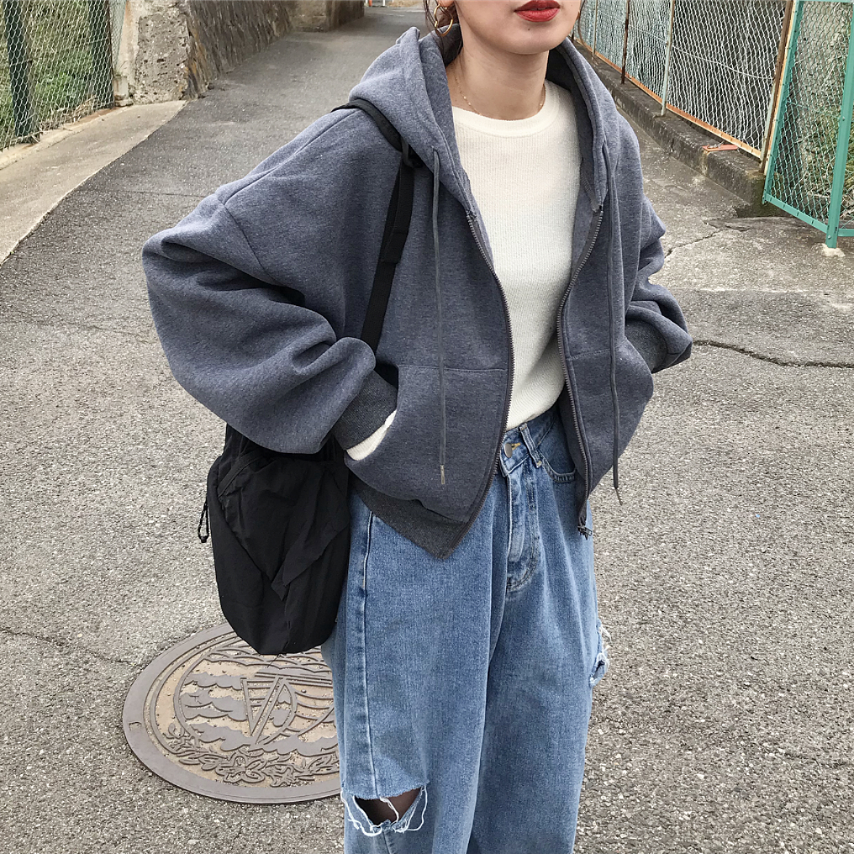 スターカットオフクロップドジップアップニットパーカー