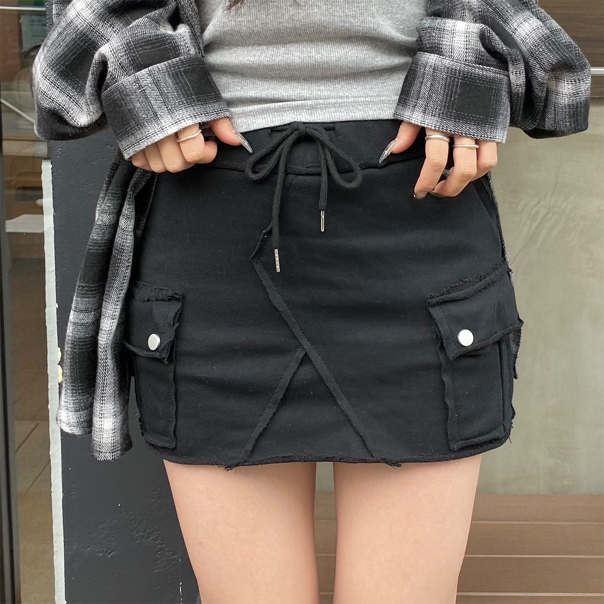 フェイクレザーベルト付きミニスカート | ファッション通販