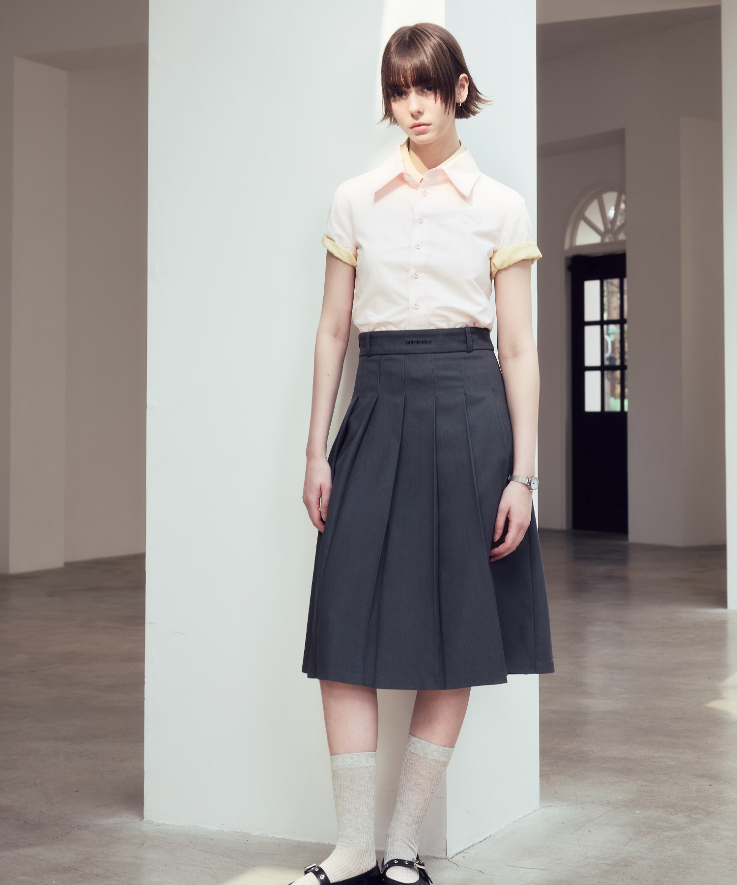 Preppy Pleats Midi Skirt-CHARCOAL | ファッション通販サイト NUGU