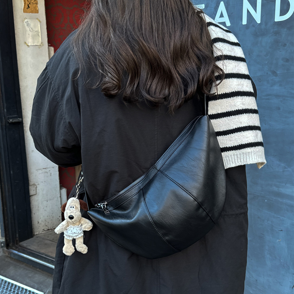 カジュアルクロスバッグ