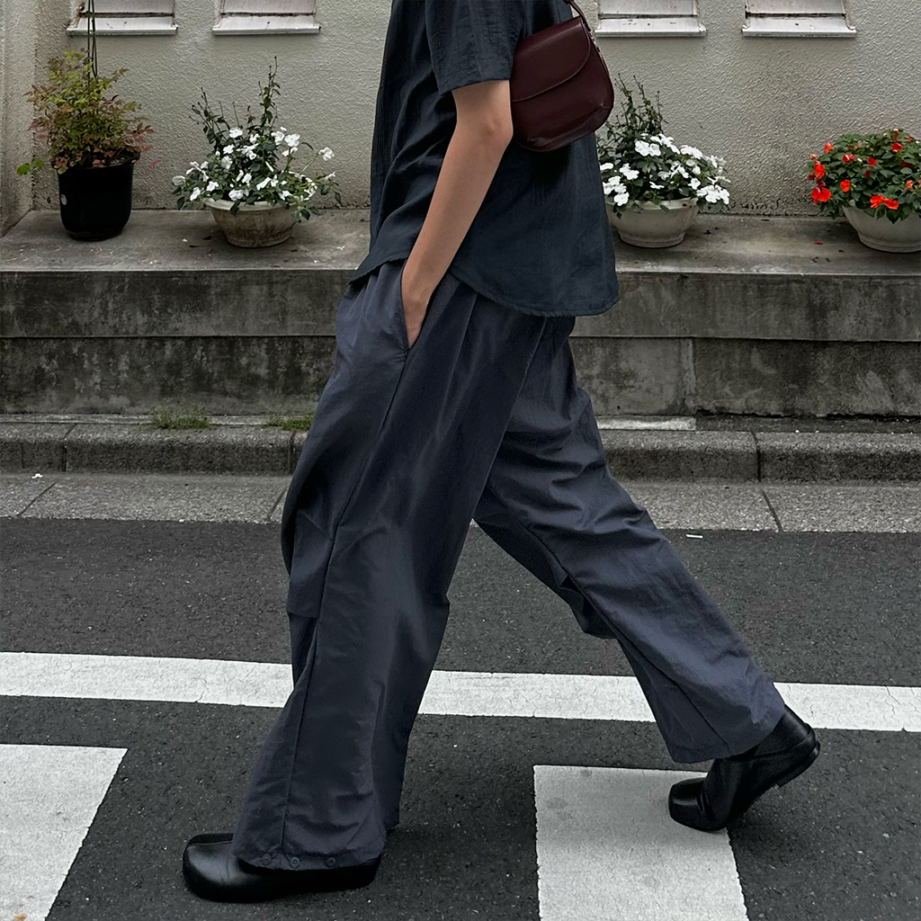 Evisen ナイロンピンタックパンツ Evisen ナイロンピンタックパンツ