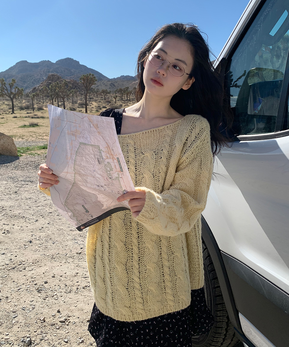 Cinnamon cable knit_butter yellow