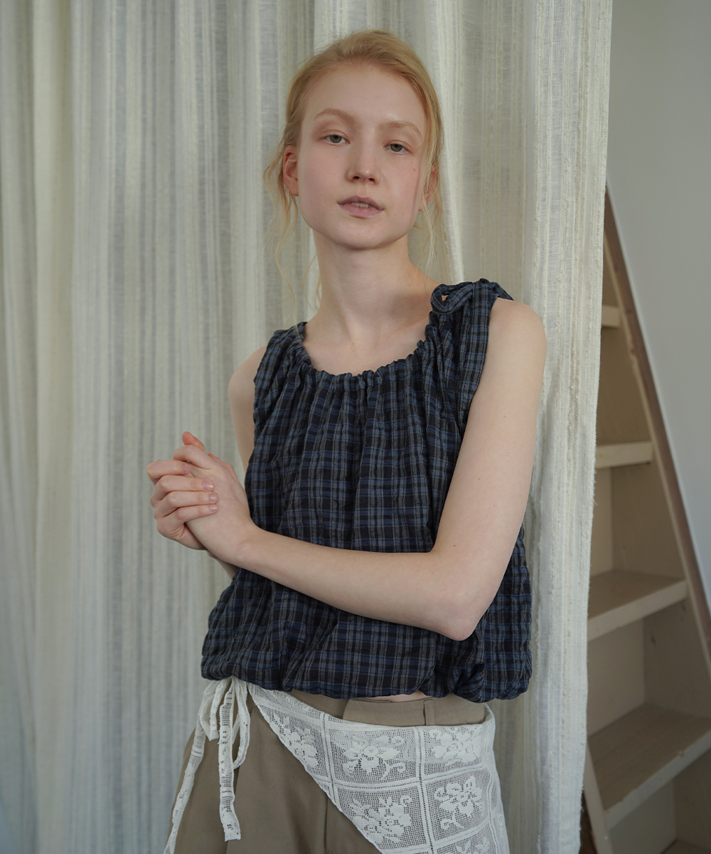 Ribbon tie blouse_check