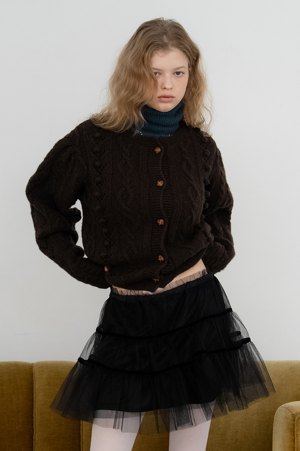 Grandma pom cardigan_brown