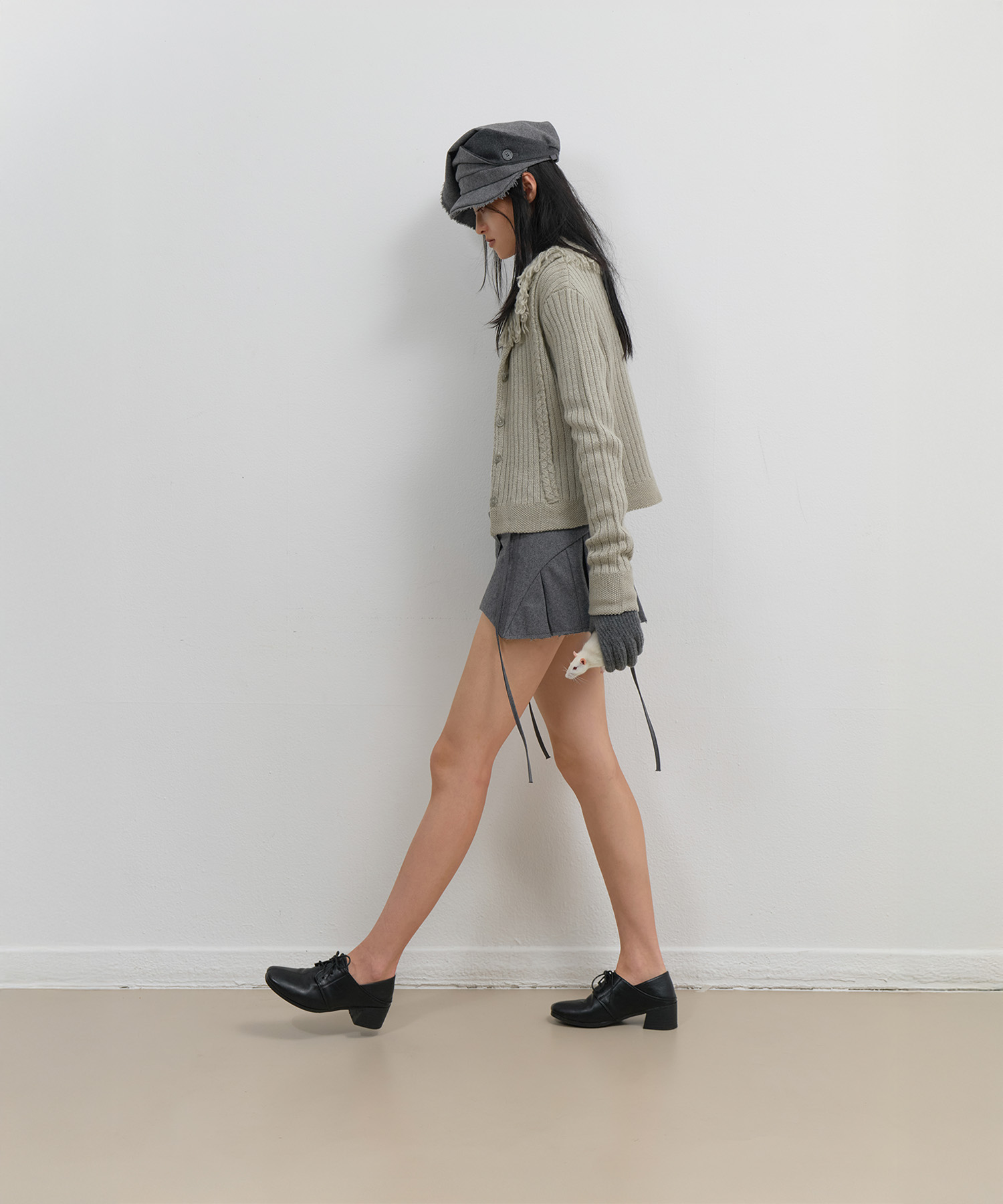 Tassel Collar Knit Cardigan / Grey