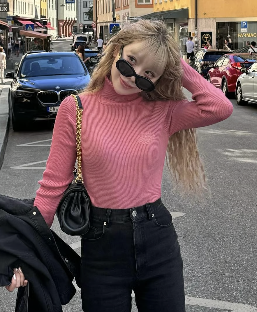 Treat Ürself logo turtle neck knit | ファッション通販サイト NUGU