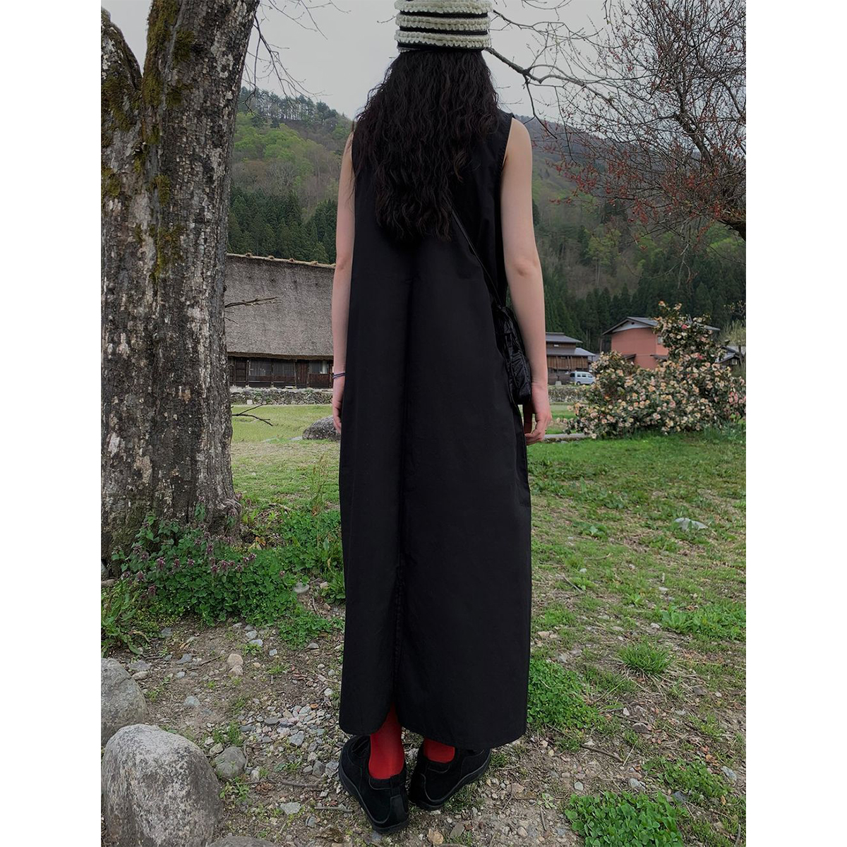 美品⁑ノーブル　クレープマテリアルボリュームスリーブワンピース　ブラック　ロング ノーブル クレープマテリアルボリュームスリーブワンピース ブラック