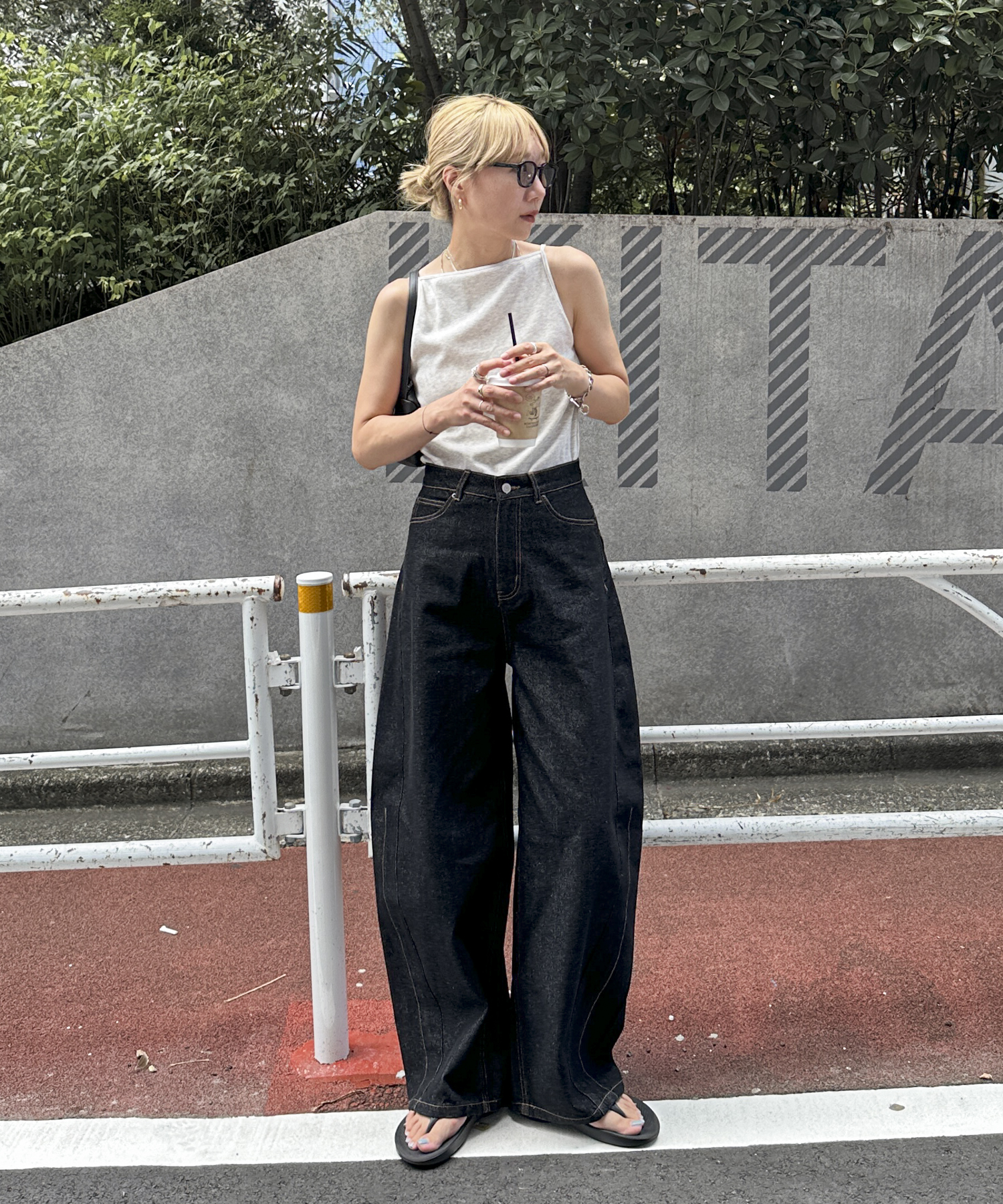 バレルレッグデニムパンツ | ファッション通販サイト NUGU