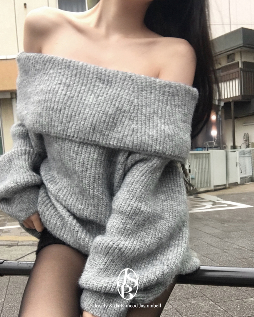 ボカシオーバーサイズオフショルダーニット