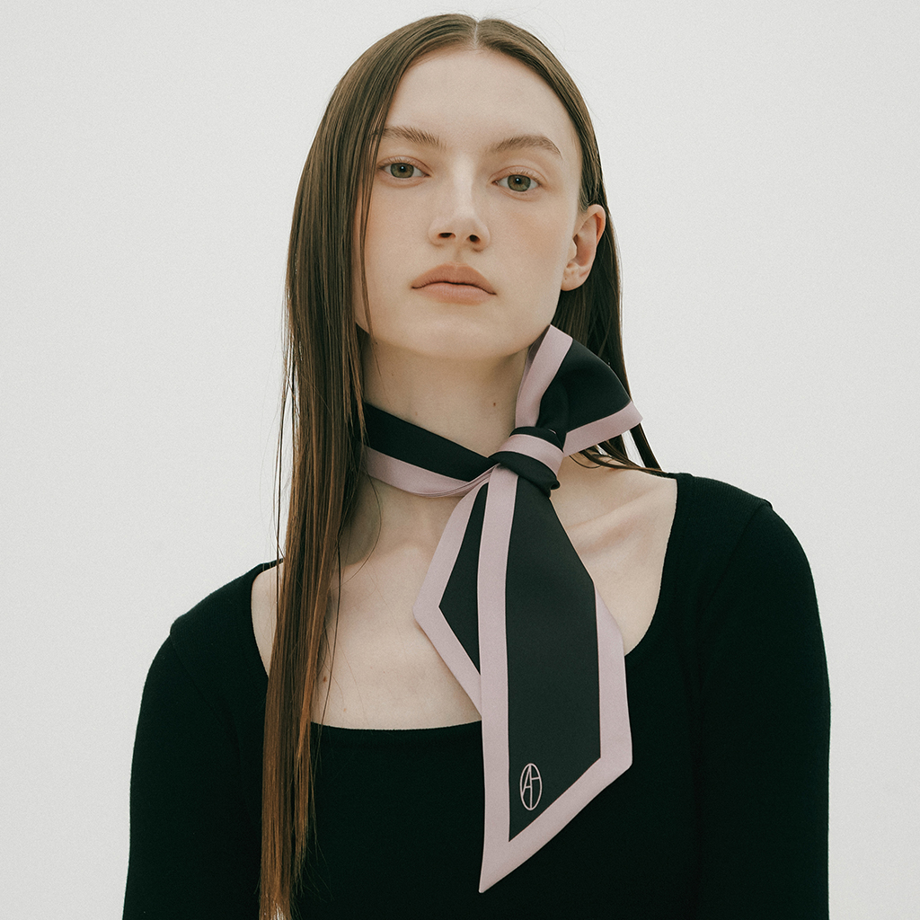 Long Twilly Silk Scarf - Black/Cream | ファッション通販