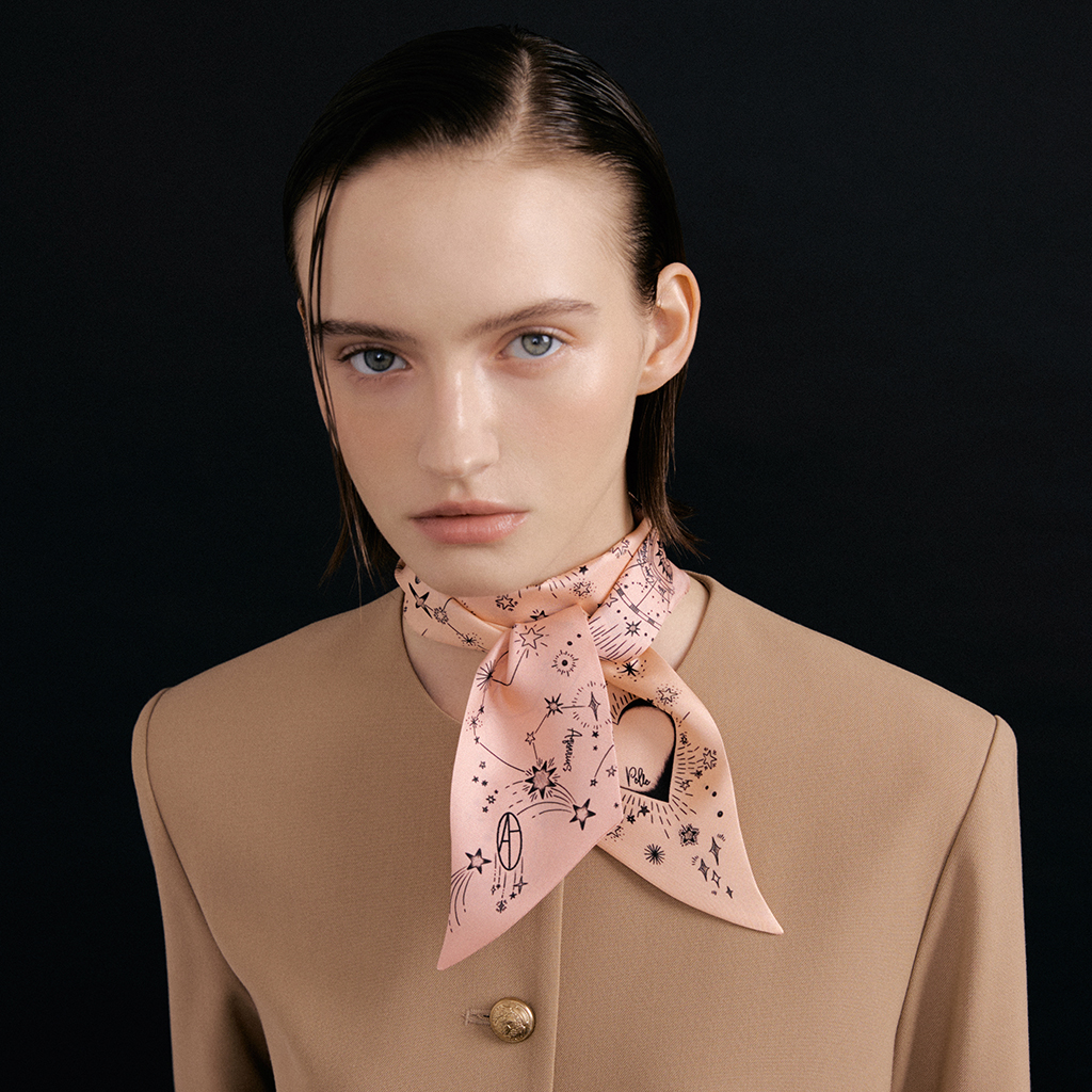 ●TATIANA● Rose Garden Twilly Silk Scarf SF2906 5005152222 TRACES OF ETERNITY CORSICAN ROSE CASHMERE-MODAL SCARF 53