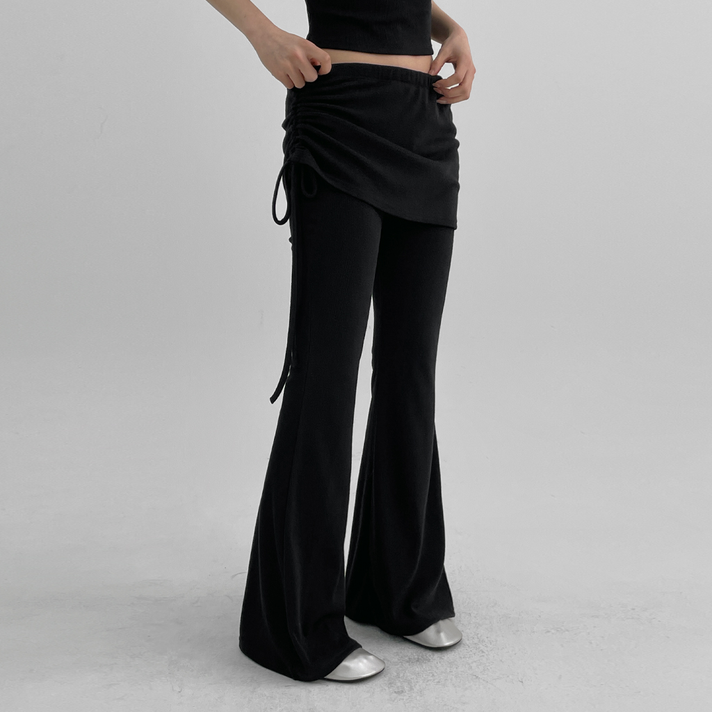 ドコムシャーリングストラップスカートパンツ