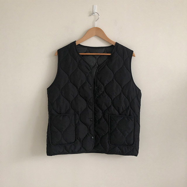 黒 キルティング ダウンベスト ノースリーブ キルティングダウンベスト | ファッション通販サイト NUGU