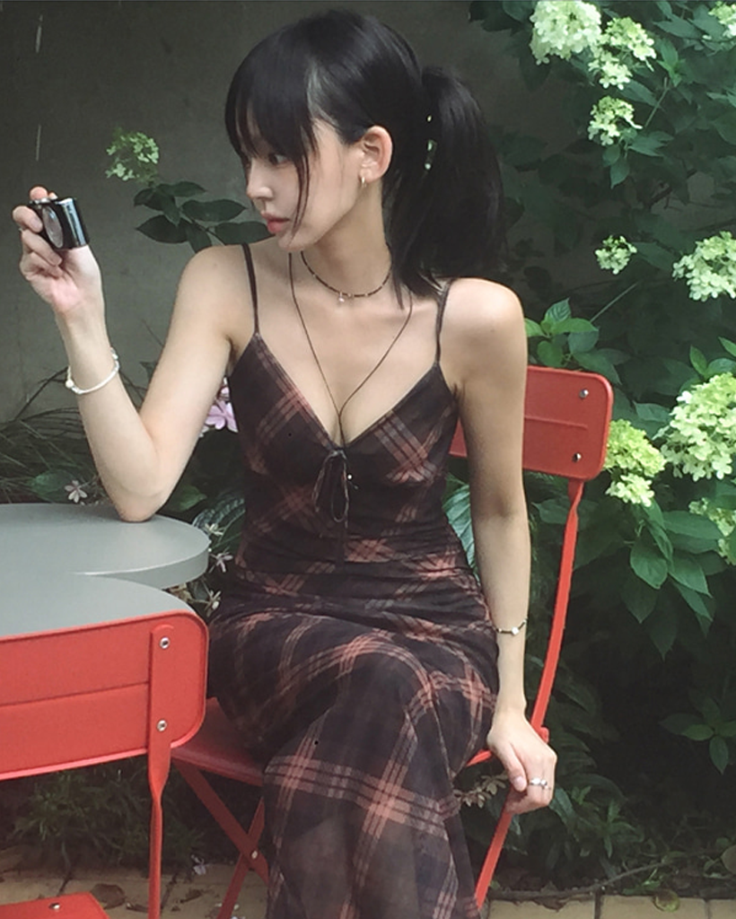 チェック ロング ワンピース (ストラップ 調절 可能 / 裏地 あり)