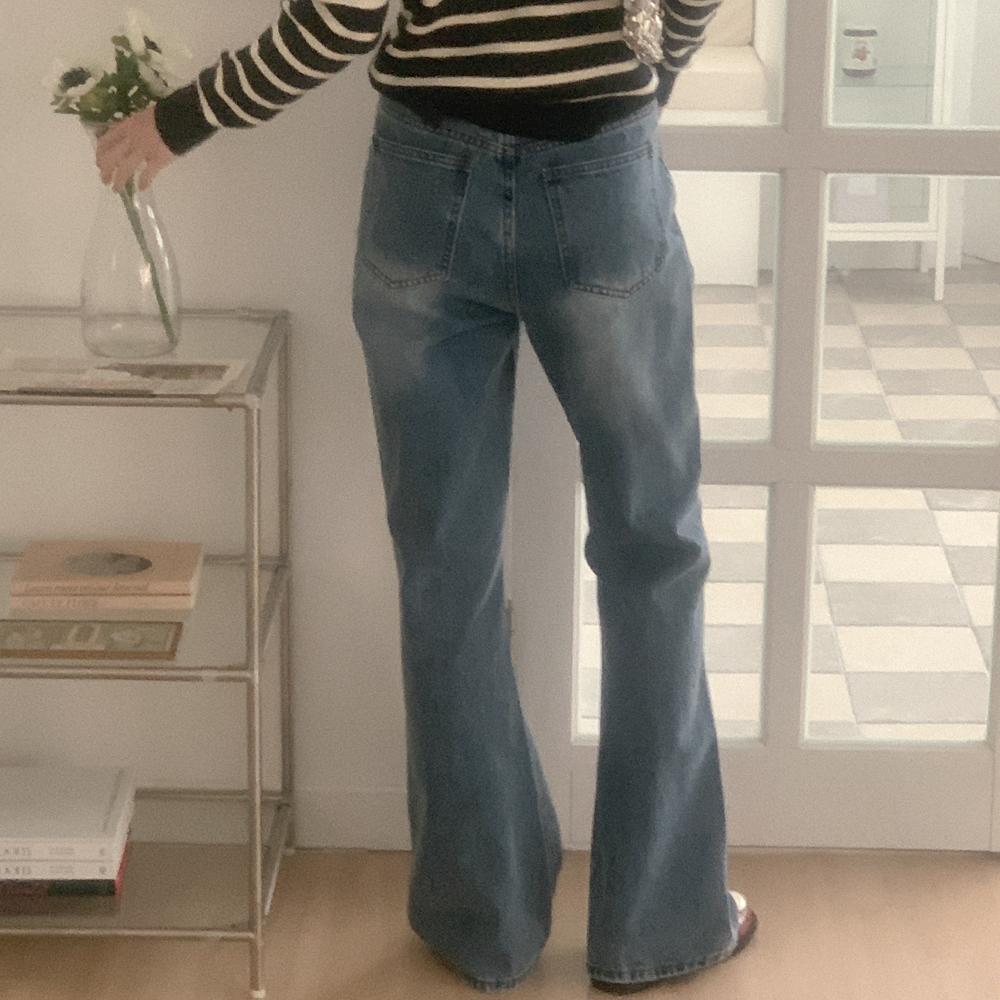 ブーツカットデニムパンツ