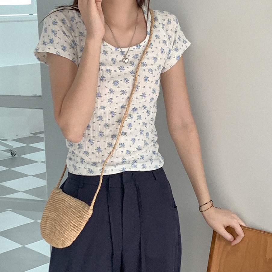 リブフラワーUネックTシャツ