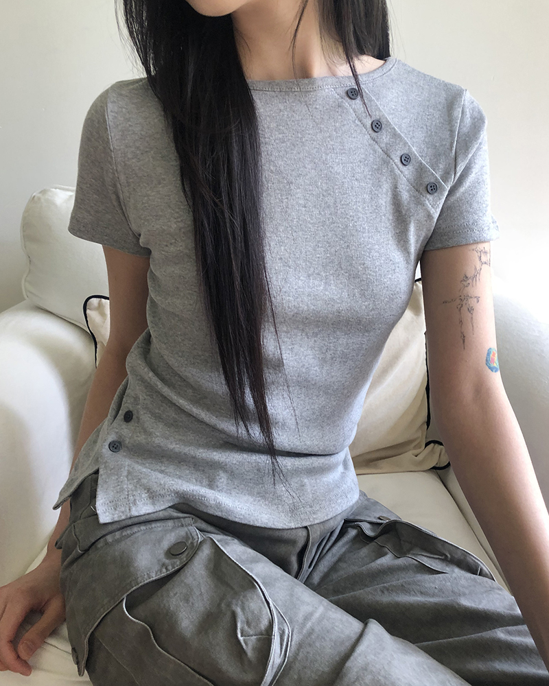 アシンメトリーボタンロングTシャツ