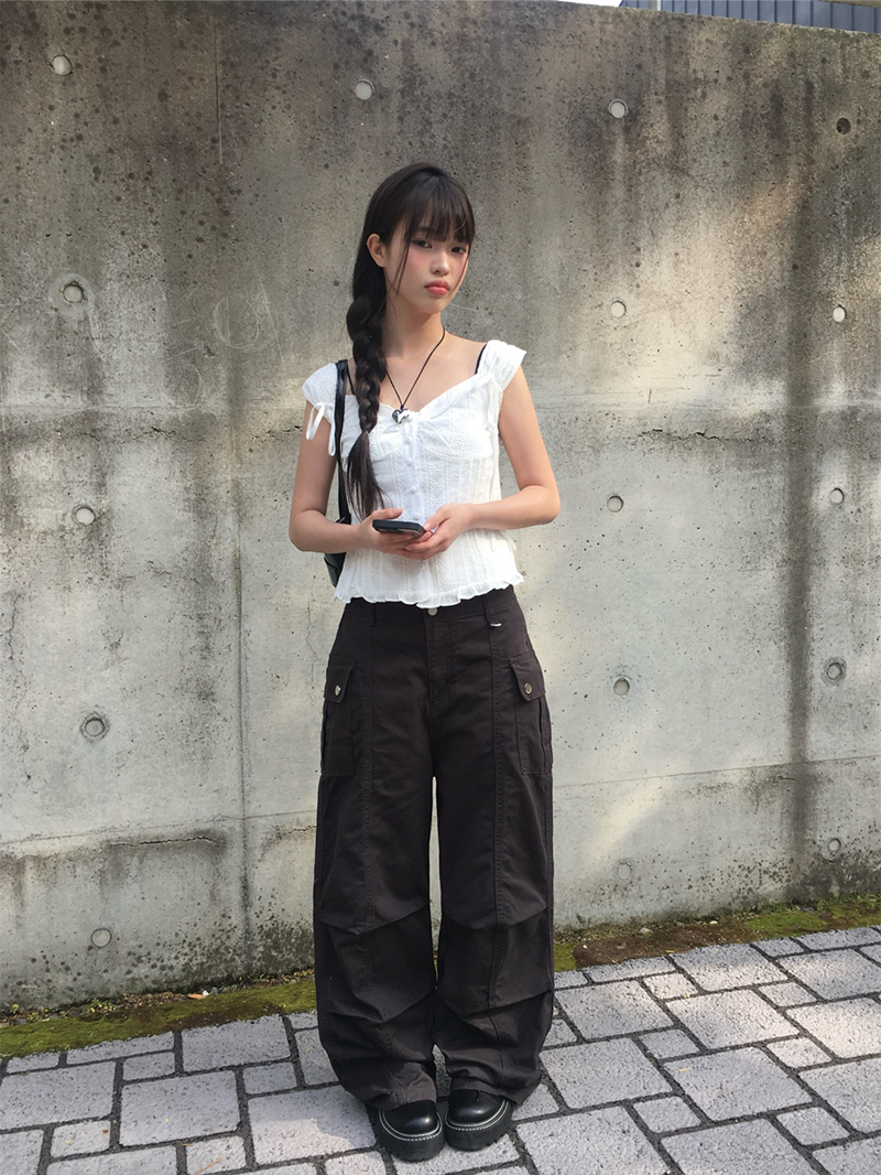 ストラップフラワーリボン柄フレンチスリーブブラウス