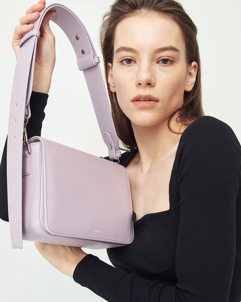【FENNEC】GAVI TRIANGLE BAG [正規品] レザーショルダーバッグ MUSINSA | fennec GAVI TRIANGLE BAG - LAVENDER