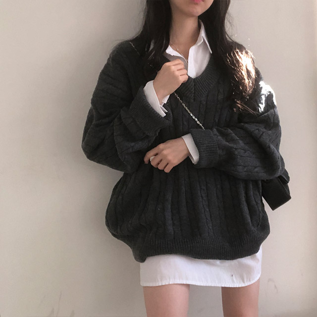 オーバーサイズツイストVネックニット | ファッション通販サイト