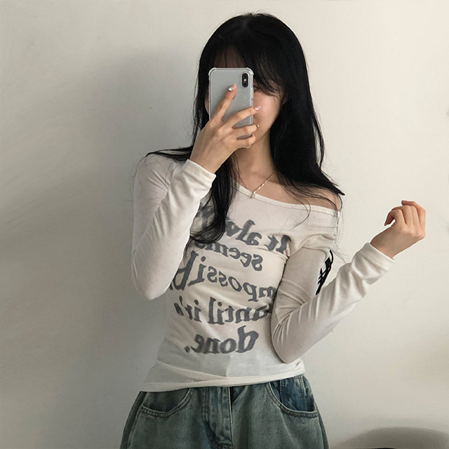 レタリング長袖Ｔシャツ