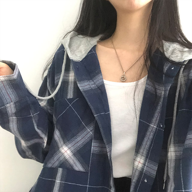 ユニセックス] ルーズフィットフード付きチェックシャツ