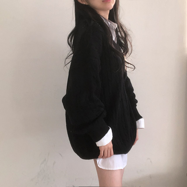 オーバーサイズツイストVネックニット | ファッション通販サイト NUGU